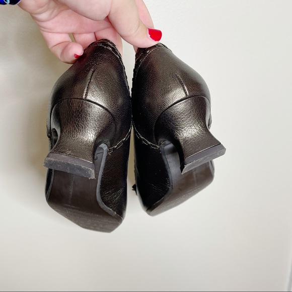 Stuart Weitzman Bronze Tassel Loafer Kitten Heel - Picture 11 of 15